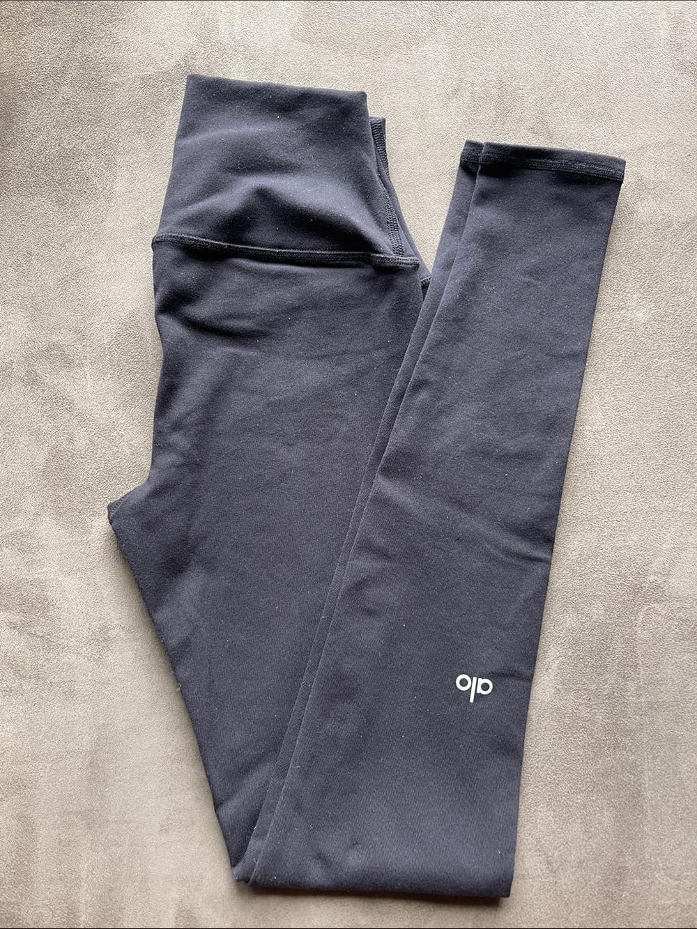 ALO Yoga High-Waist Airbrush Black Leggings with Logo